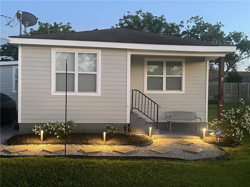 1264 Foy St, New Orleans, LA 70122 - photo 1