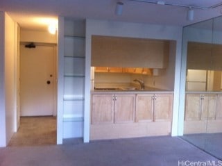 Regency Park unit 315, Honolulu, HI 96816 - photo 1