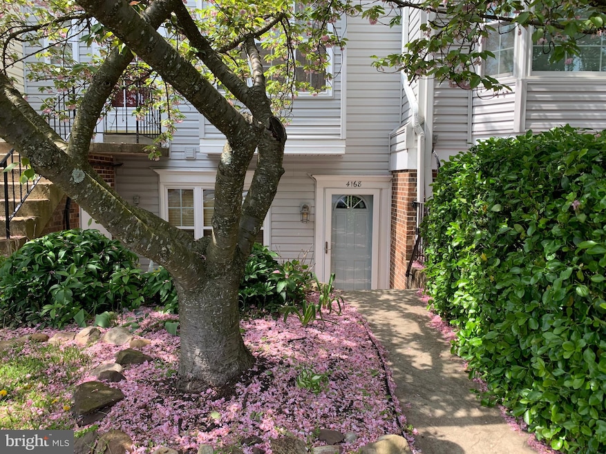 4168 Pleasant Meadow Ct unit 106F, Chantilly, VA 20151 - photo 1
