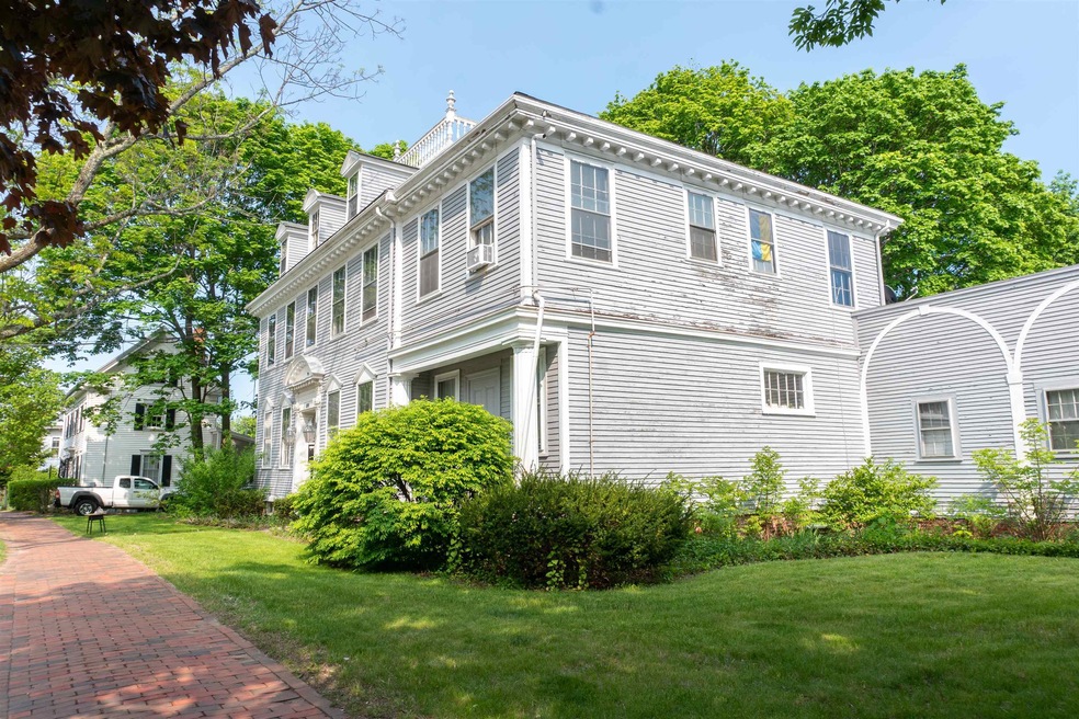 599 Middle St unit 9, Portsmouth, NH 03801 - photo 1