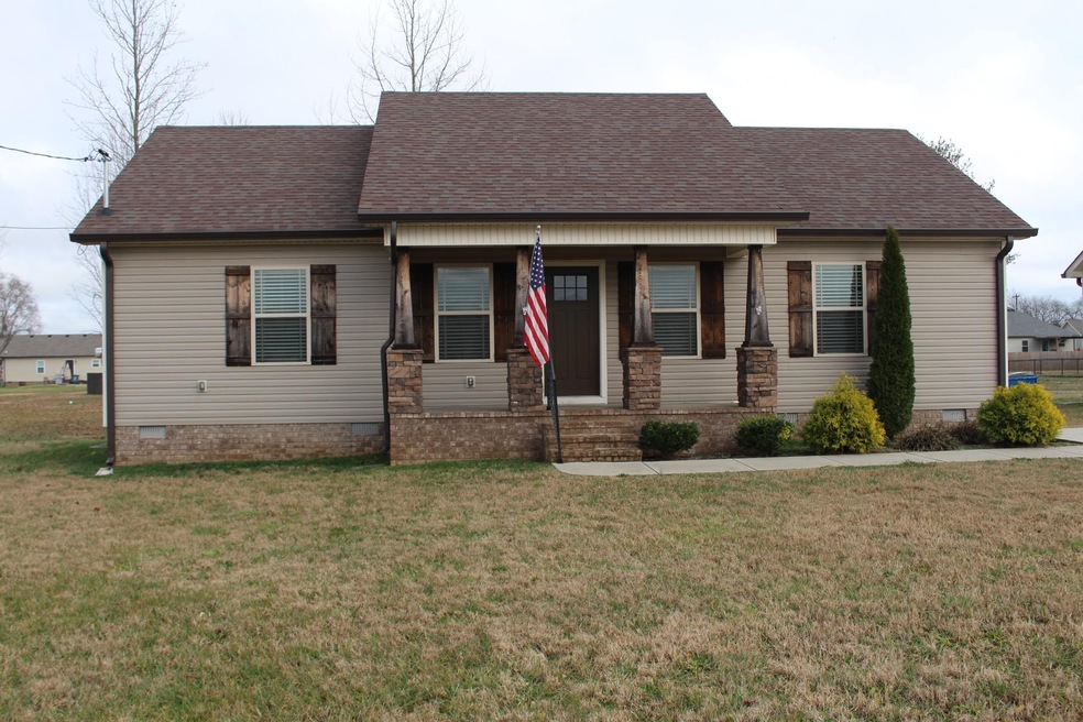 253 Ester Ln, Manchester, TN 37355 - photo 1
