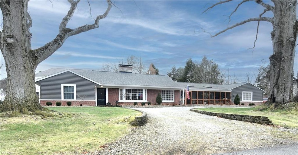 Welcome to 215 N Wheaton Rd.