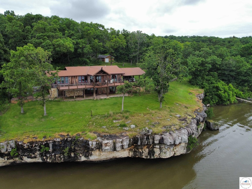 Under Contract $649,900
