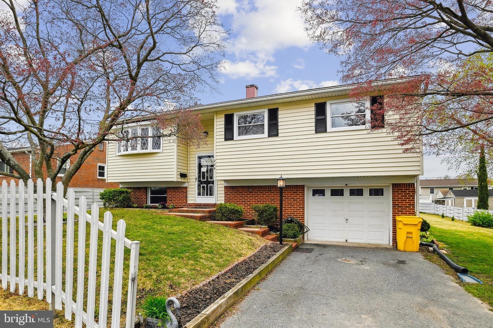 224 Lake Rd, Pasadena, MD 21122 - photo 1