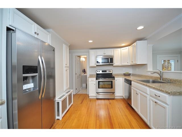 29 Glenwood Ave, Torrington, CT 06790 - photo 1