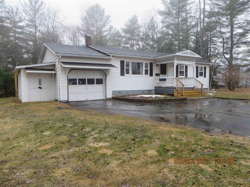 292 Sunset Dr, Saint Johnsbury, VT 05819 - photo 1