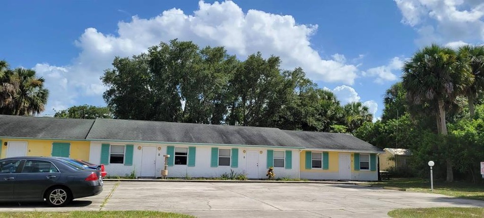 1023 Louisiana Ave unit 3, Sebastian, FL 32958 - photo 1