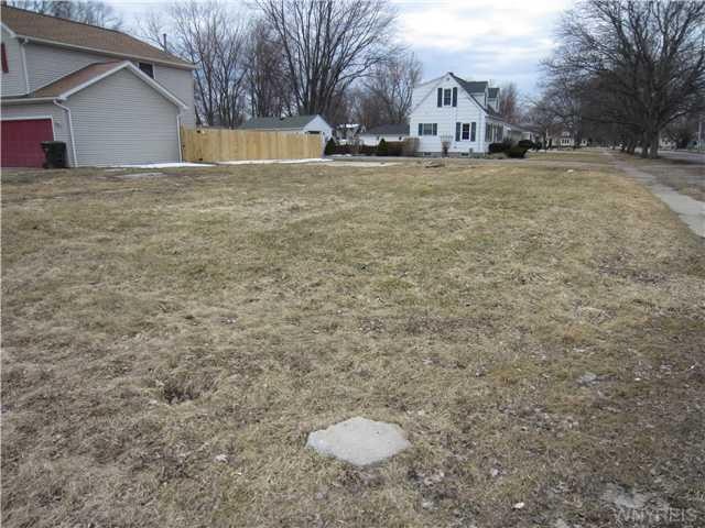 358 Ward Rd, North Tonawanda, NY 14120 - photo 1