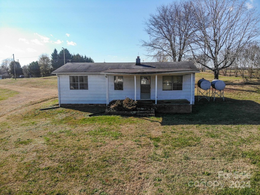 1709 W Highway 27, Lincolnton, NC 28092 - photo 1