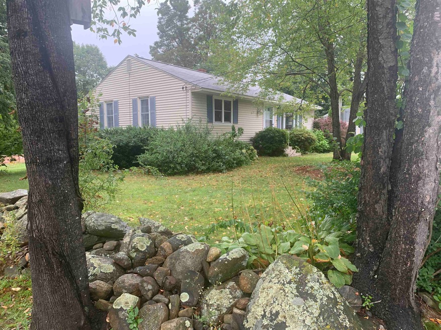 23 Crockett St, Rochester, NH 03867 - photo 1