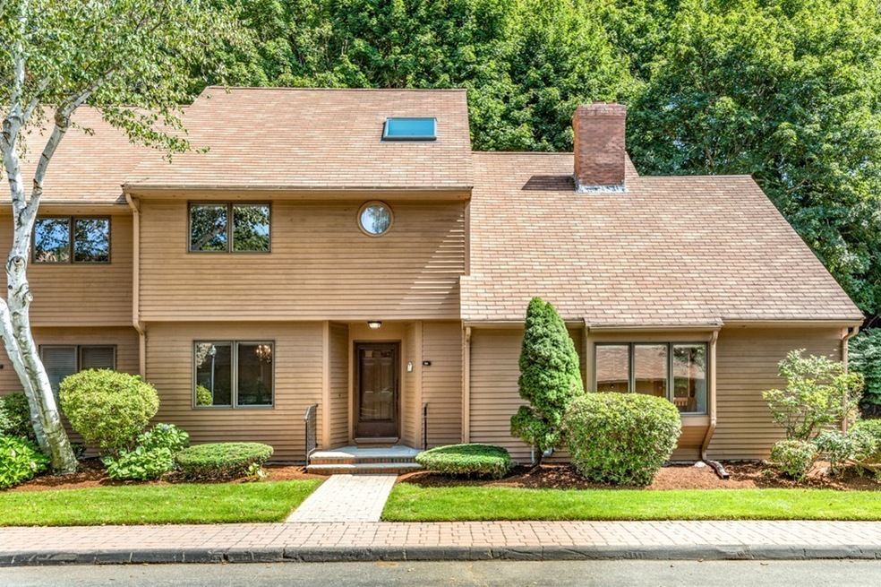 22 Grove Place unit 24, Winchester, MA 01890 - photo 1