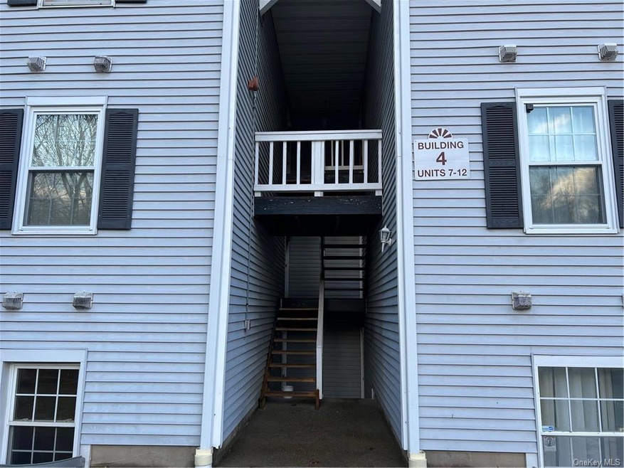 4 Lexington Hill unit 8, Harriman, NY 10926 - photo 1