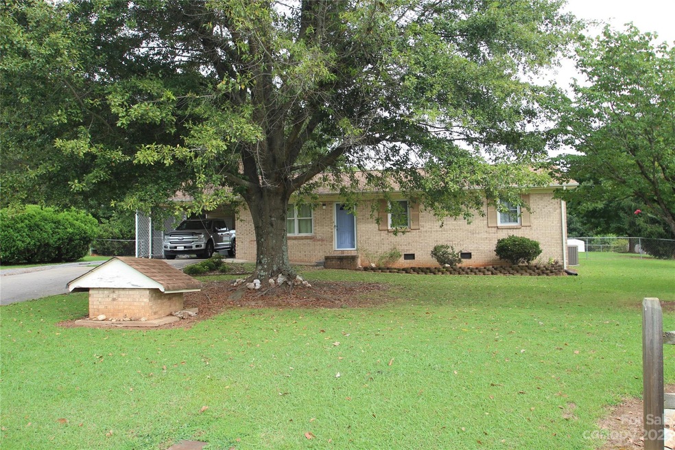 107 Dyer Dr, Shelby, NC 28152 - photo 1