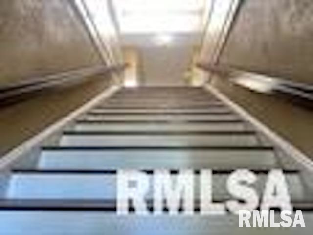 1111 N Perry St, Davenport, IA 52803 - photo 1