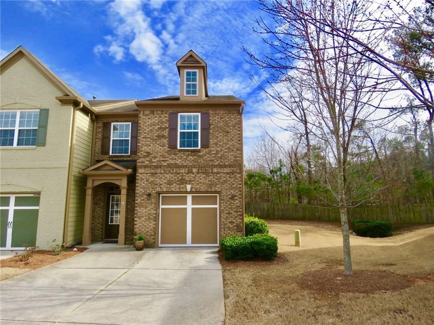 TOWN HOME WITH THREE BEDROOMS AT STONEHAVEN TERRAC