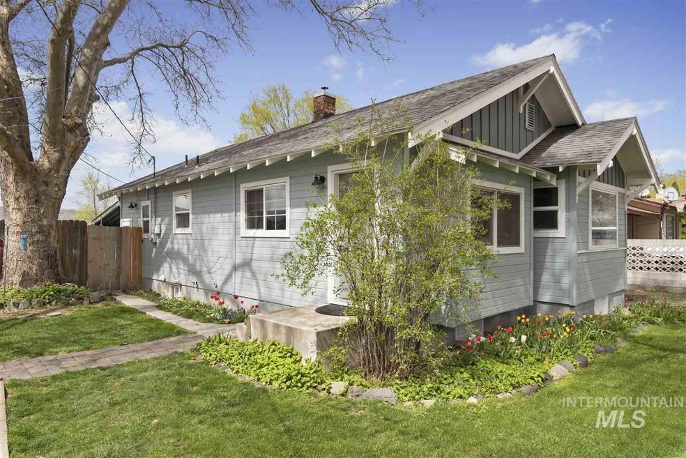 923 S Chestnut St, Nampa, ID 83686 - photo 1