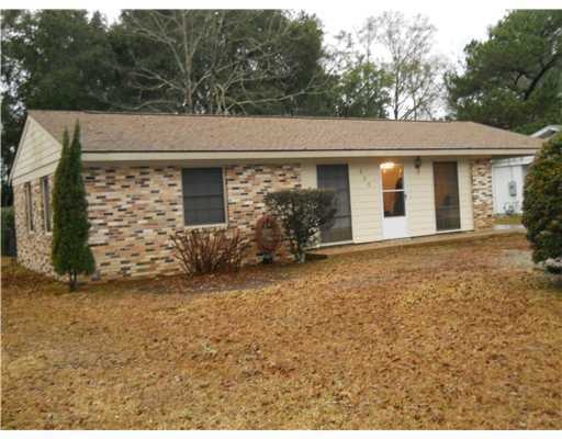 609 Clark Ave, Ocean Springs, MS 39564 - photo 1