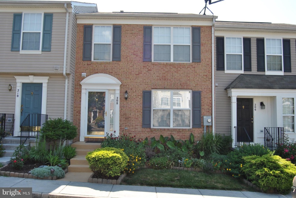 208 Cannon Ct, Strasburg, VA 22657 - photo 1