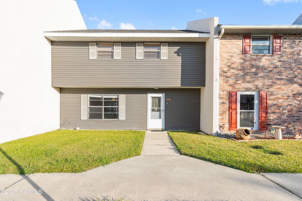 206 Dublin Cir unit E, Lafayette, LA 70506 - photo 1