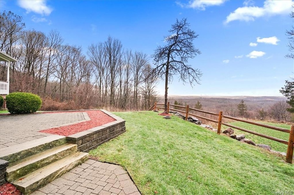 25 Round Hill Rd, Washingtonville, NY 10992 - photo 1