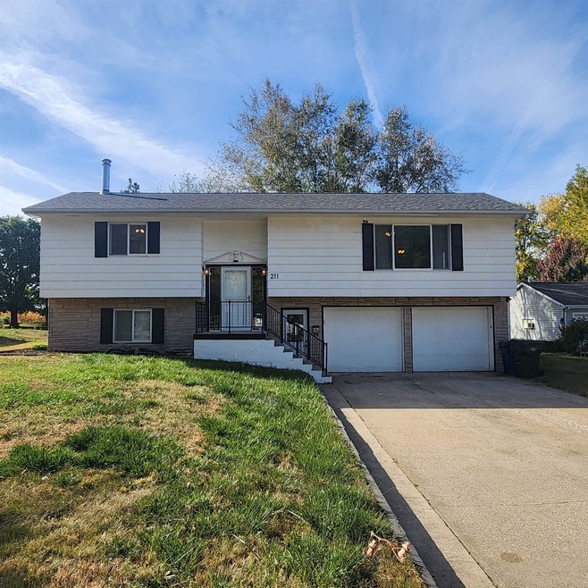 211 S Waterman St, Sutherland, IA 51058 - photo 1