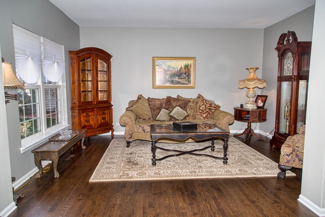 1000 Kingsmill Dr unit II, Algonquin, IL 60102 - photo 1