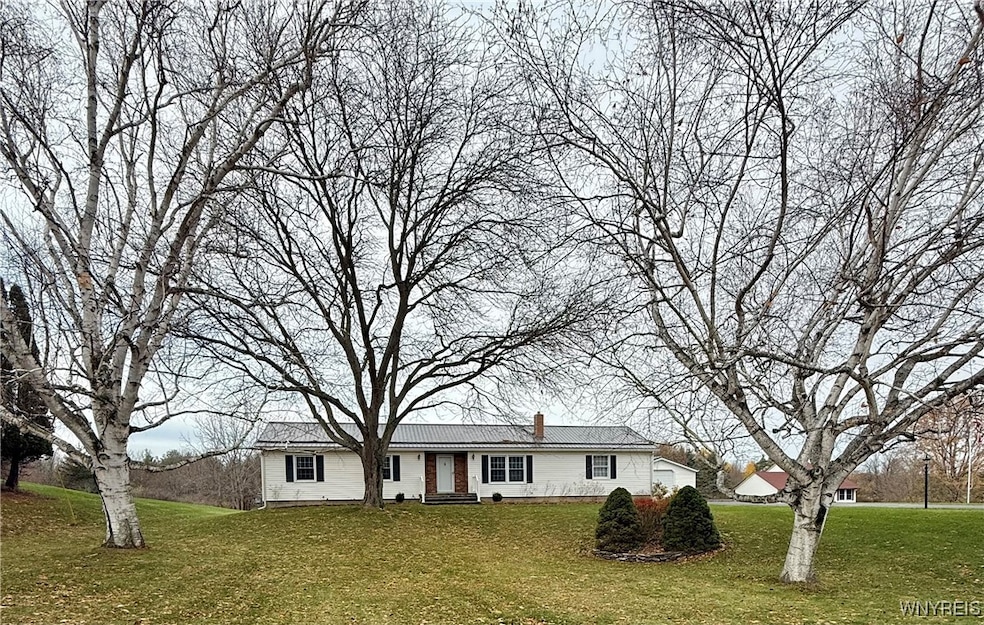 8540 Seven Springs Rd, Batavia, NY 14020 - photo 1