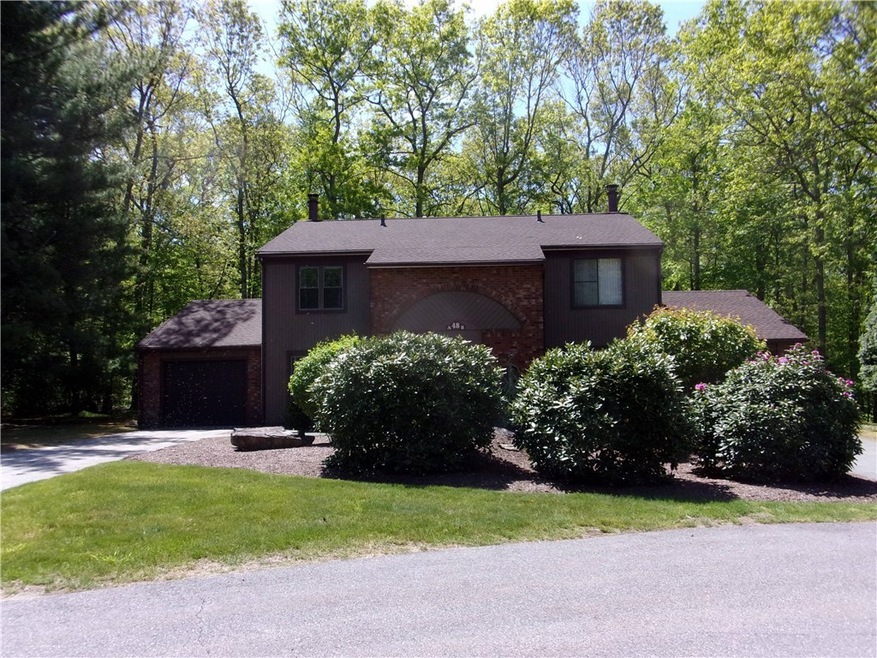 Gorgeous, well-maintained, front of building/(2) T