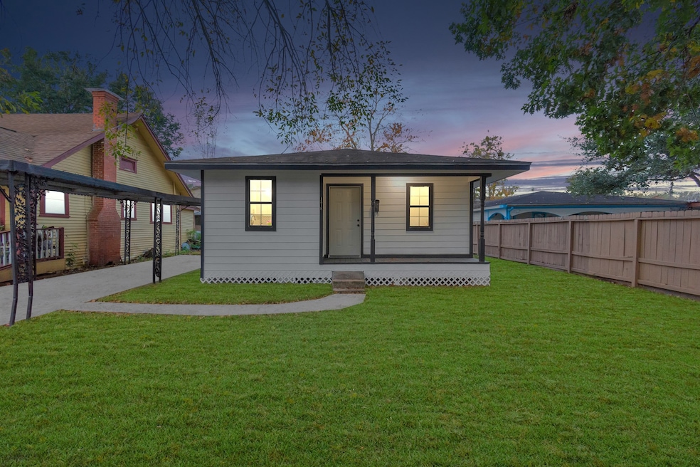 1318 5th St, Rosenberg, TX 77471 - photo 1