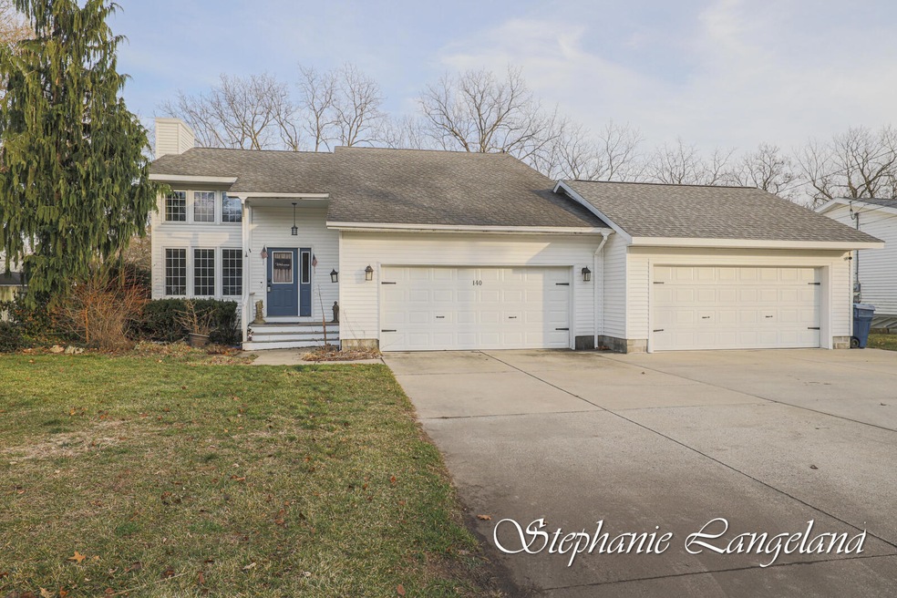 140 S 8th-35