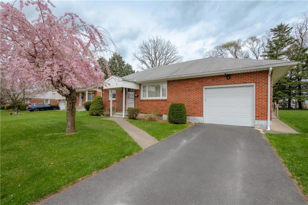 2412 East Blvd, Bethlehem, PA 18017 - photo 1