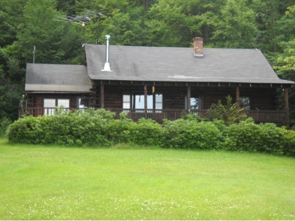 495 River Rd, Westmoreland, NH 03467 - photo 1