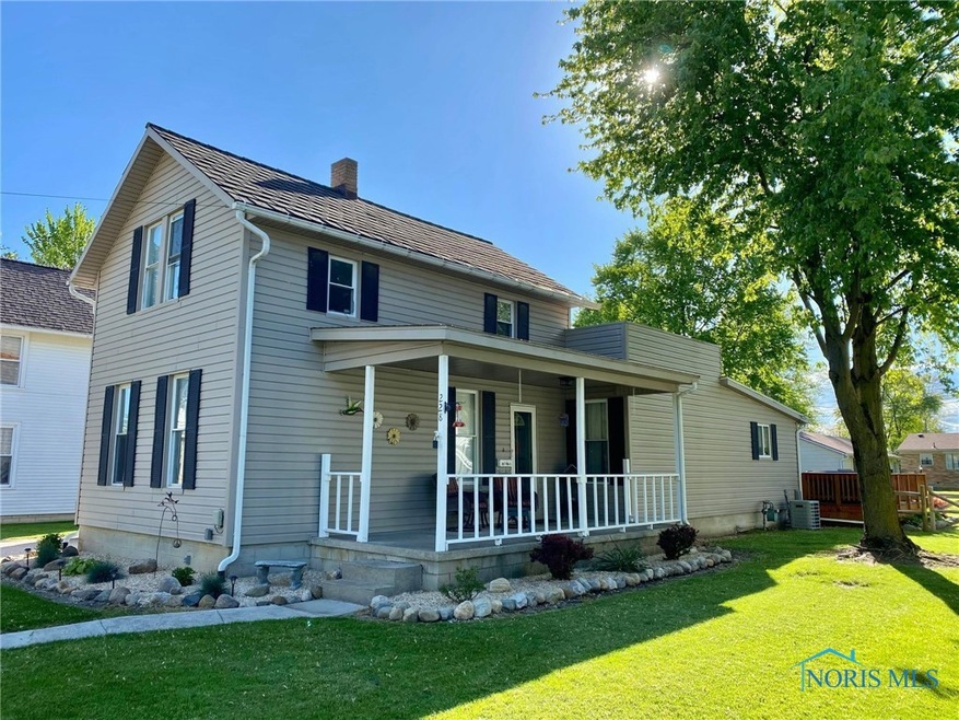 228 N Perry St, Woodville, OH 43469 - photo 1