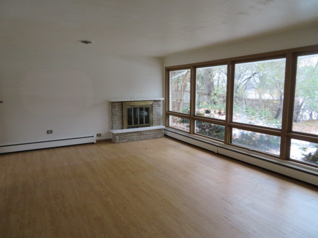 2511 N Mcaree Rd, Waukegan, IL 60087 - photo 1