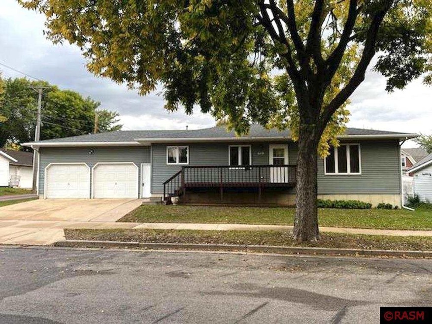 610 610 N 10th St, New Ulm, MN 56073 - photo 1