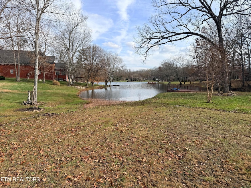 390 Deer Creek Dr, Crossville, TN 38571 - photo 1