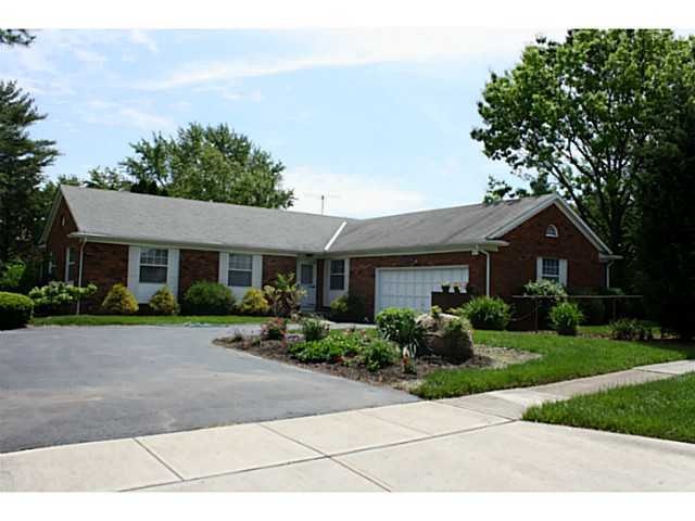 1237 Slade Ave, Columbus, OH 43235 - photo 1