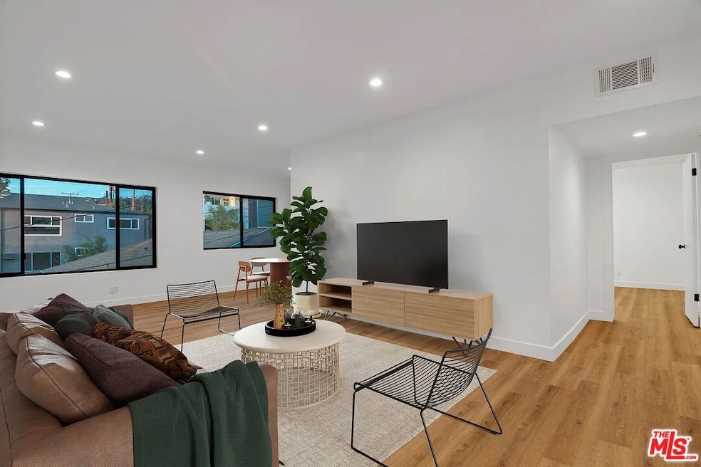 950 Havenhurst Dr unit 6, West Hollywood, CA 90046 - photo 1