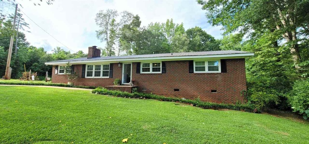 419 Baxter Rd, Commerce, GA 30529 - photo 1