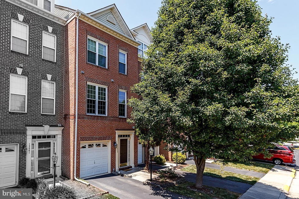 13063 Park Crescent Cir, Herndon, VA 20171 - photo 1