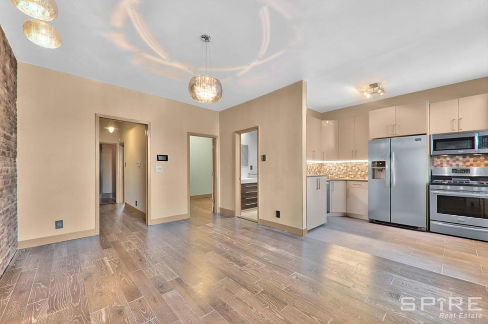 32-36 46th St unit 2, Long Island City, NY 11103 - photo 1