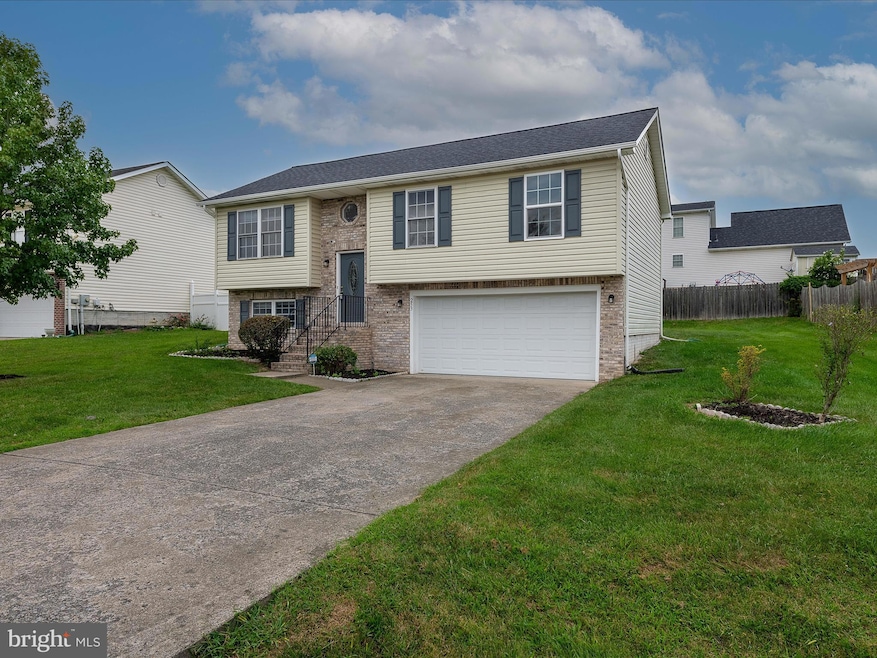 253 Ford Cir, Inwood, WV 25428 - photo 1