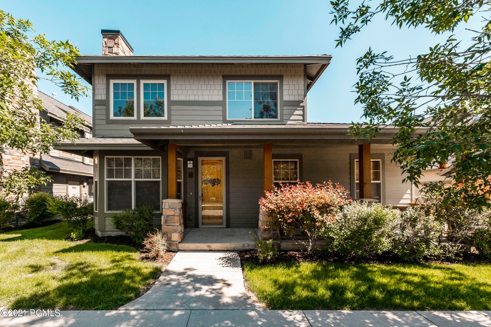 0_Exterior_high_3712306