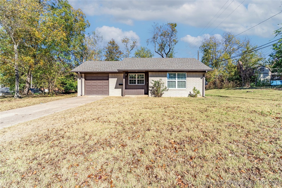 311 E Bryan Ave, Sapulpa, OK 74066 - photo 1