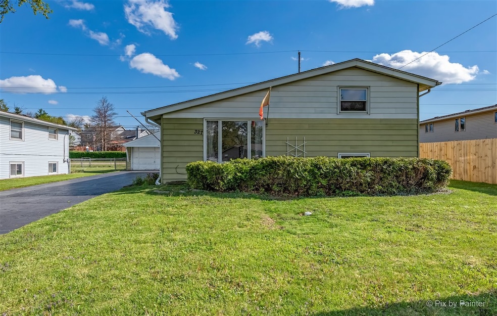 327 Delaware St, Carpentersville, IL 60110 - photo 1