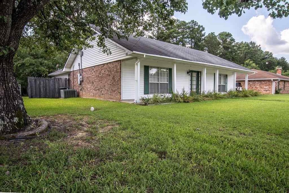 223 Twin Oaks Rd W, Pineville, LA 71360 - photo 1