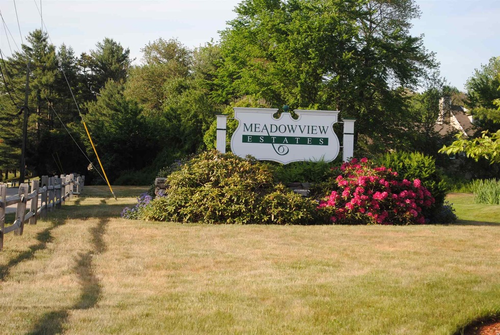 74 Stillwater Dr unit U129, Nashua, NH 03062 - photo 1