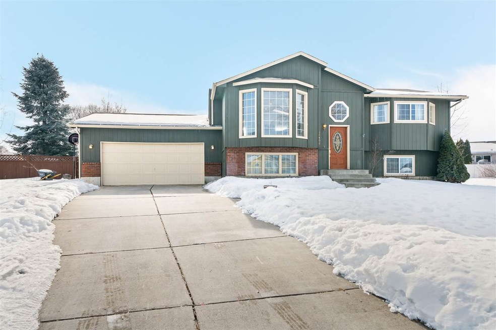 17406 N West Trail Ct, Colbert, WA 99005 - photo 1