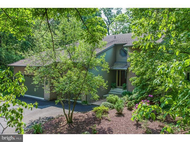 544 Forest Ln, Shoemakersville, PA 19555 - photo 1