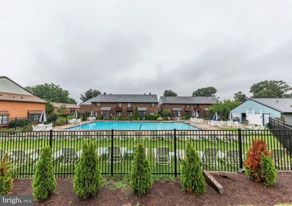 629 Village Heritage unit 629, Ardmore, PA 19003 - photo 1